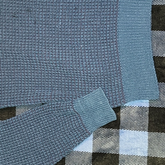 Van Heusen. Crewneck. Cotton-blend thick sweater. Like-new. Men's size XL - Picture 3 of 15